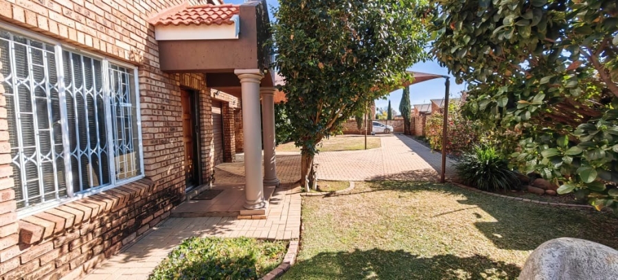 3 Bedroom Property for Sale in Baillie Park North West